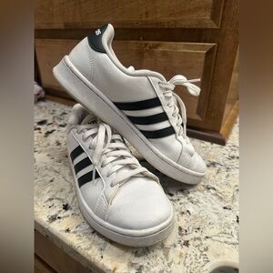 Adidas Grand Court Shoes